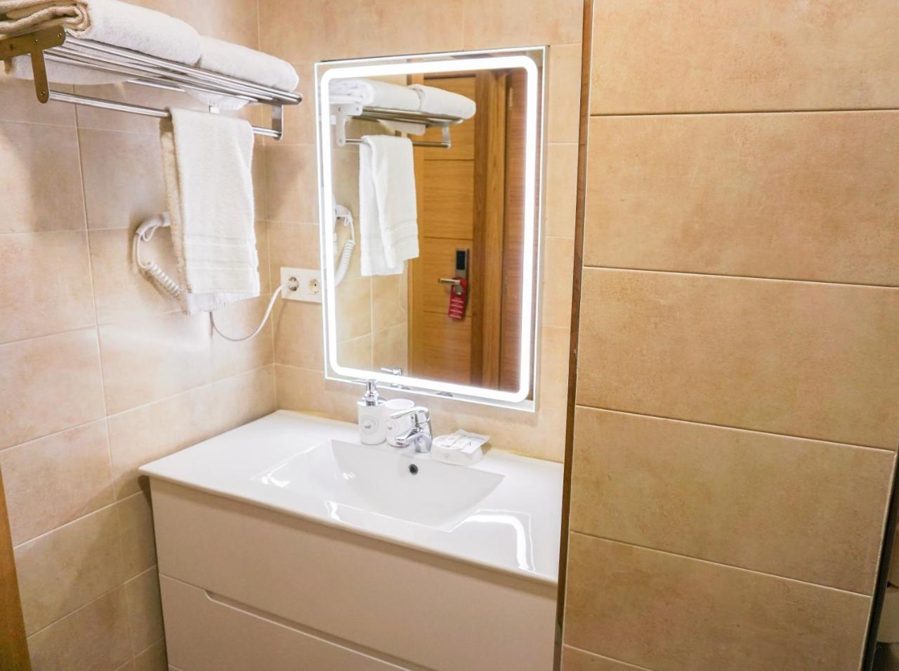 Hotel Lidar Bilbao Ngoại thất bức ảnh